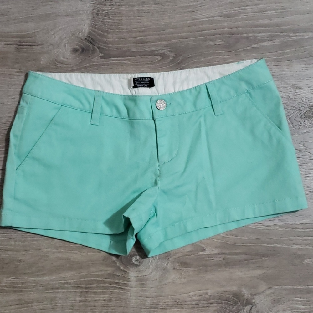 Womens Volcom shorts
